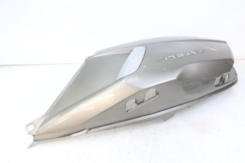 photo de VERKLEIDUNG HINTEN RECHTS PEUGEOT SATELIS 125 (2013 - 2018) - Details der Befestigungspunkte