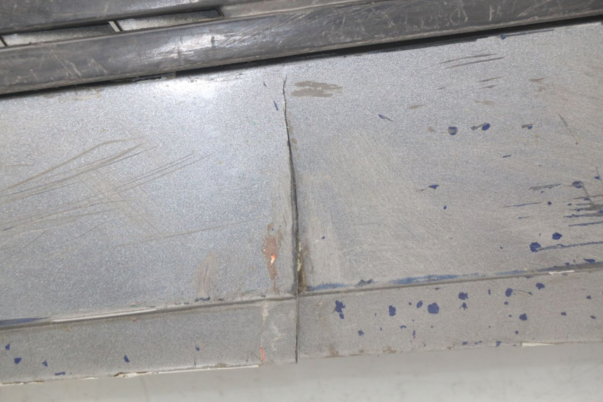 photo de VERKLEIDUNG HINTEN RECHTS PEUGEOT SC 50 (1988 - 1992) - Charakteristische Merkmale