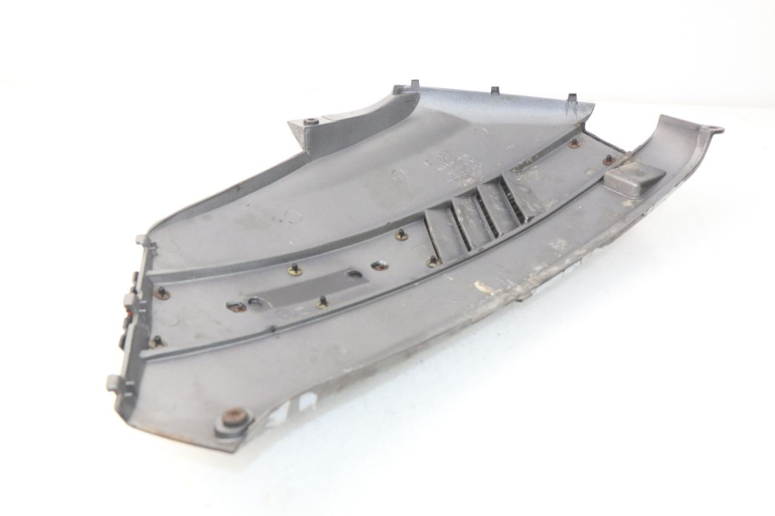 photo de VERKLEIDUNG HINTEN RECHTS PEUGEOT SC 50 (1988 - 1992) - Technische Nahaufnahme