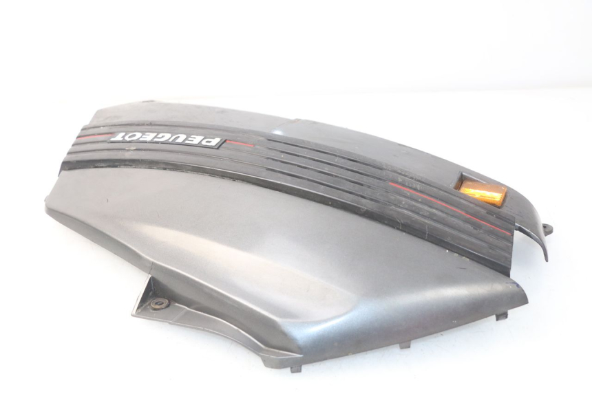 photo de VERKLEIDUNG HINTEN RECHTS PEUGEOT SC 50 (1988 - 1992) - Oberflächenzustand und Material