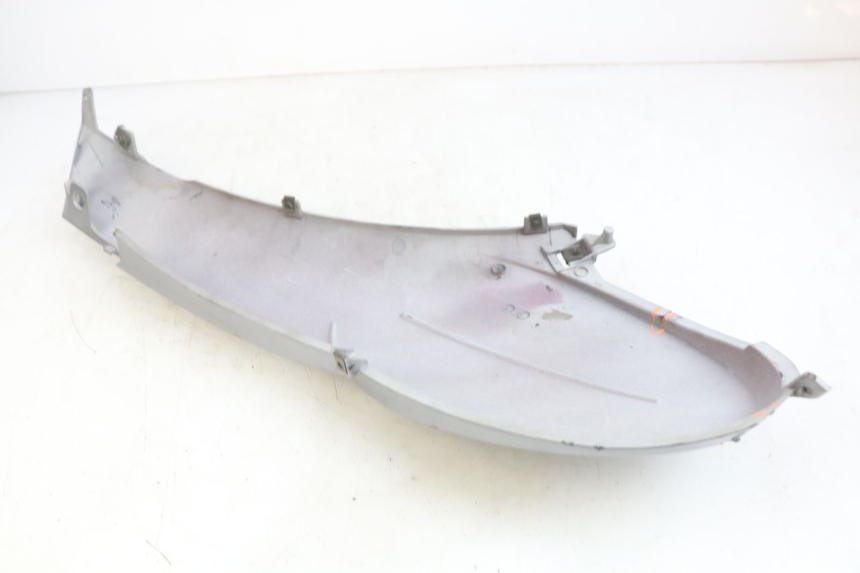 photo de RECHTER HINTERER KOTFLÜGEL APRILIA SCARABEO LIGHT 125 (2007 - 2011) - Zoom auf Gebrauchszustand