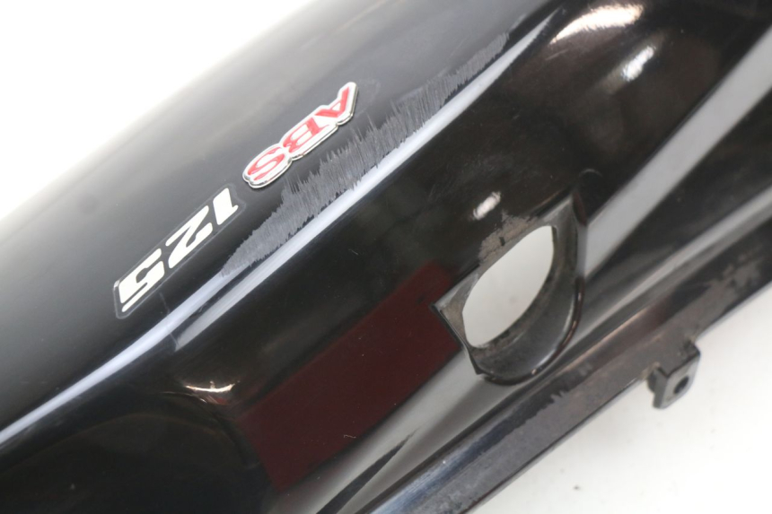 photo de RECHTER HINTERER KOTFLÜGEL SUZUKI SIXTEEN 125 (2008 - 2010) - Zoom auf Komponenten