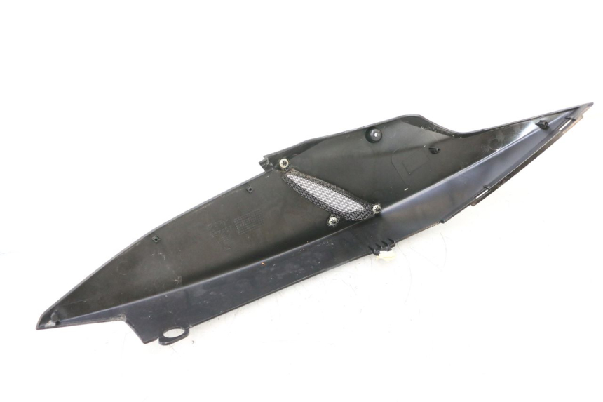 photo de VERKLEIDUNG HINTEN RECHTS APRILIA SR MOTARD 50 (2012 - 2018) - Oberflächenzustand und Material