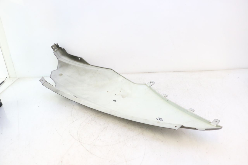photo de VERKLEIDUNG HINTEN RECHTS RAZZO STEED 125 (2012 - 2018) - Detailansicht des Bauteils