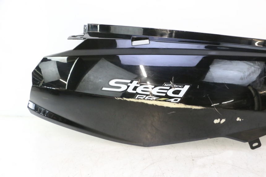 photo de VERKLEIDUNG HINTEN RECHTS RAZZO STEED 125 (2012 - 2018) - Details der Befestigungspunkte
