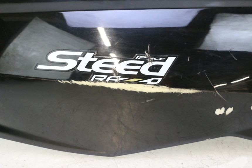 photo de VERKLEIDUNG HINTEN RECHTS RAZZO STEED 125 (2012 - 2018) - Oberflächenzustand und Material
