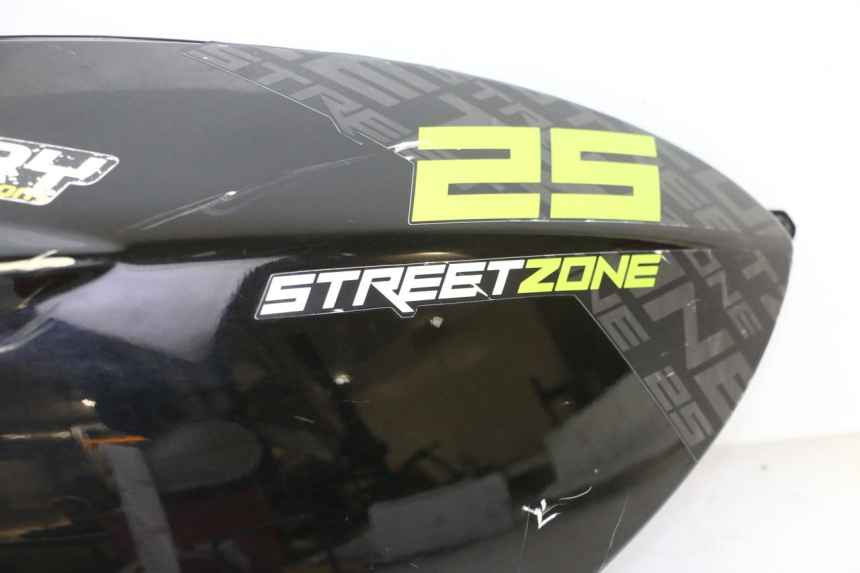 photo de VERKLEIDUNG HINTEN RECHTS PEUGEOT STREETZONE I NAKED 2T 50 (2018 - 2020) - Hochauflösende Nahaufnahme