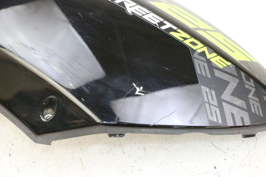 photo de VERKLEIDUNG HINTEN RECHTS PEUGEOT STREETZONE I NAKED 2T 50 (2018 - 2020) - Oberflächenzustand und Material