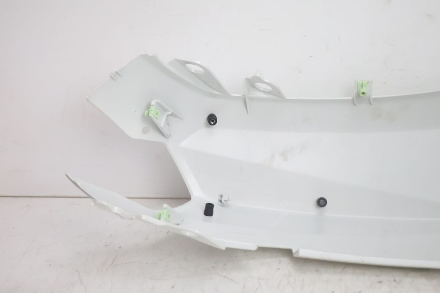 photo de VERKLEIDUNG HINTEN RECHTS PEUGEOT STREETZONE NAKED 2T 50 (2014 - 2018) - Oberflächenzustand und Material