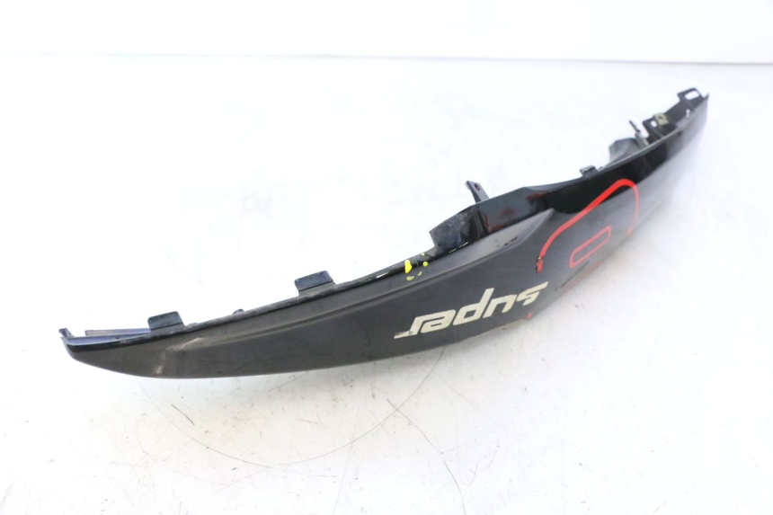 photo de VERKLEIDUNG HINTEN RECHTS KYMCO SUPER 8 2T 50 (2007 - 2013) - Hochauflösende Nahaufnahme