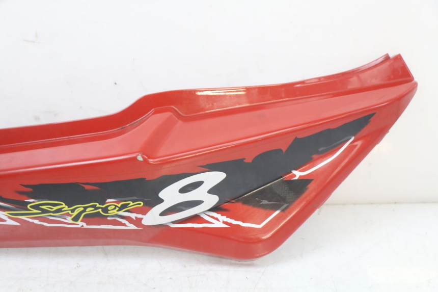 photo de VERKLEIDUNG HINTEN RECHTS KYMCO SUPER 8 125 (2008 - 2015) - Zoom auf Gebrauchszustand