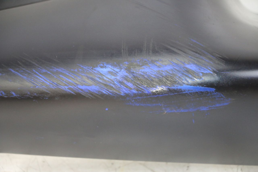 photo de VERKLEIDUNG HINTEN RECHTS SUZUKI SV S 650 (1999 - 2002) - Zoom auf Komponenten