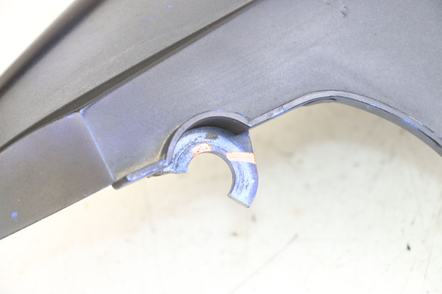 photo de VERKLEIDUNG HINTEN RECHTS SUZUKI SV S 650 (1999 - 2002) - Details der Befestigungspunkte