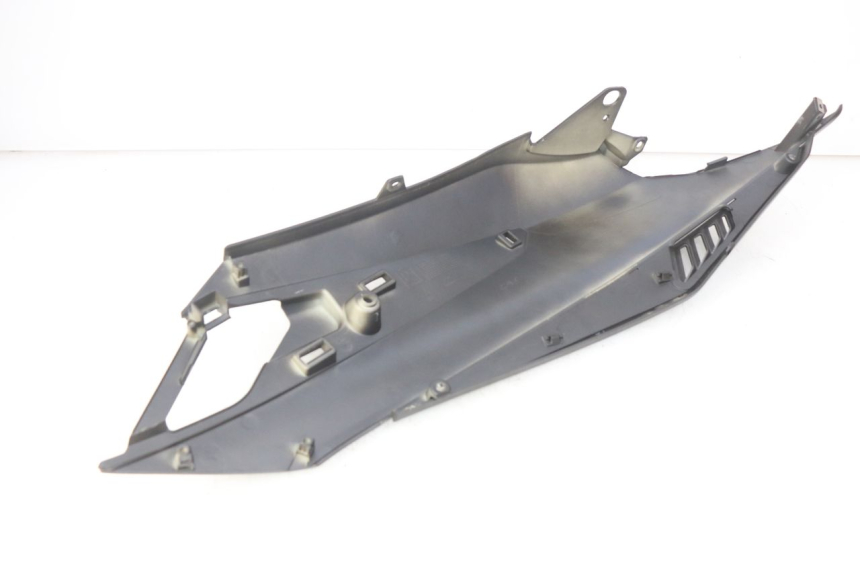 photo de RECHTER HINTERER KOTFLÜGEL APRILIA SXR 50 (2021 - 2023) - Detailansicht des Bauteils