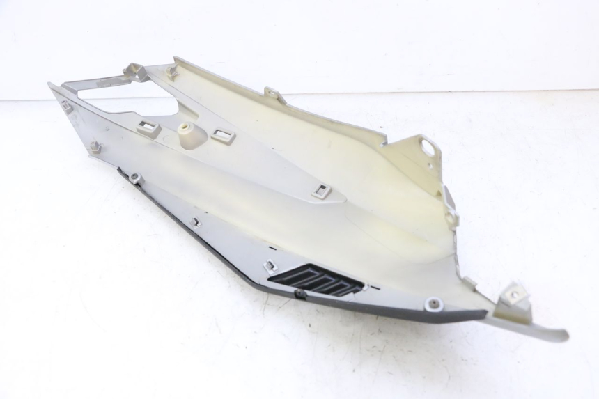 photo de RECHTER HINTERER KOTFLÜGEL APRILIA SXR 50 (2021 - 2023) - Technische Nahaufnahme