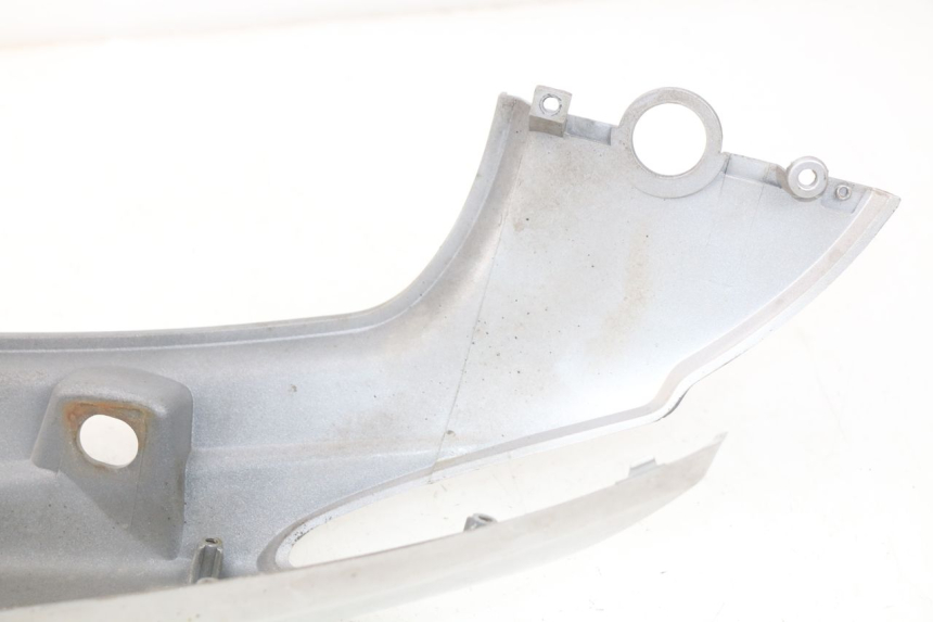 photo de VERKLEIDUNG HINTEN RECHTS SYM SYMPHONY 50 (2009 - 2015) - Detailansicht des Bauteils