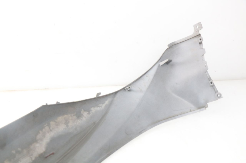 photo de VERKLEIDUNG HINTEN RECHTS SYM SYMPHONY 50 (2009 - 2015) - Zoom auf Gebrauchszustand