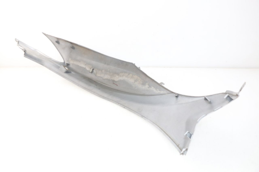 photo de VERKLEIDUNG HINTEN RECHTS SYM SYMPHONY 50 (2009 - 2015) - Technische Nahaufnahme