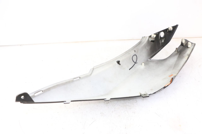 photo de VERKLEIDUNG HINTEN RECHTS TNT MOTOR BOSTON 4T 50 (2018 - 2025) - Oberflächenzustand und Material