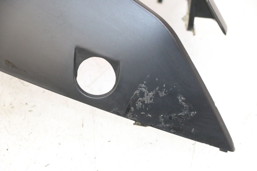 photo de VERKLEIDUNG HINTEN RECHTS TNT MOTOR BOSTON 4T 50 (2018 - 2025) - Kennzeichnungen und Originalreferenzen