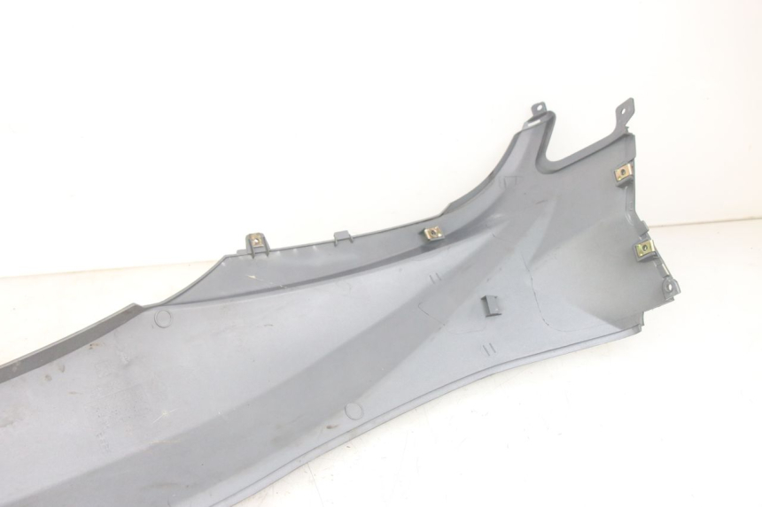 photo de RECHTER HINTERER KOTFLÜGEL PEUGEOT TWEET 4T 50 (2014 - 2019) - Zoom auf Gebrauchszustand