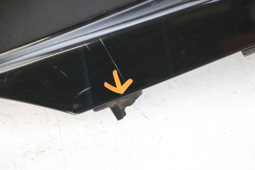 photo de VERKLEIDUNG HINTEN RECHTS PEUGEOT TWEET 4T 50 (2018 - 2022) - Hochauflösende Nahaufnahme