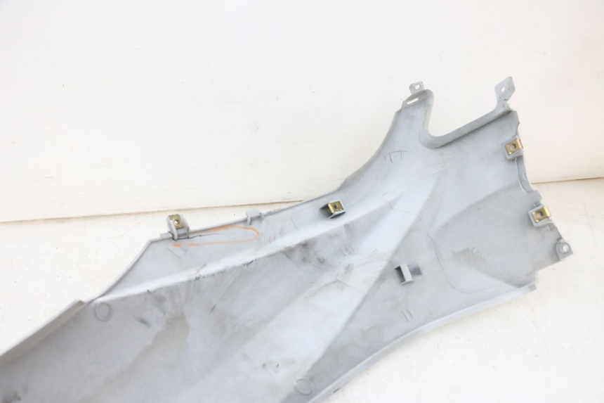 photo de VERKLEIDUNG HINTEN RECHTS PEUGEOT TWEET PRO EFI 4T 50 (2021 - 2022) - Alternative Perspektive