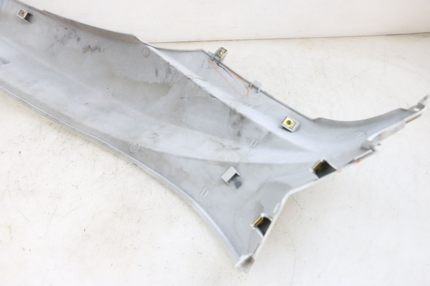 photo de VERKLEIDUNG HINTEN RECHTS PEUGEOT TWEET PRO EFI 4T 50 (2021 - 2022) - Gesamtansicht des Produkts