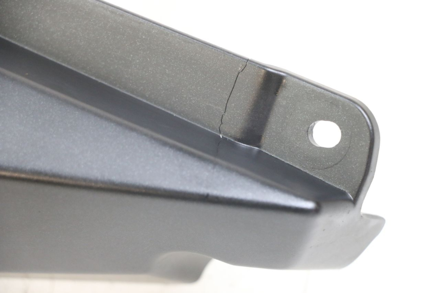 photo de RECHTER HINTERER KOTFLÜGEL KAWASAKI VERSYS ABS 650 (2015 - 2018) - Detailansicht des Bauteils