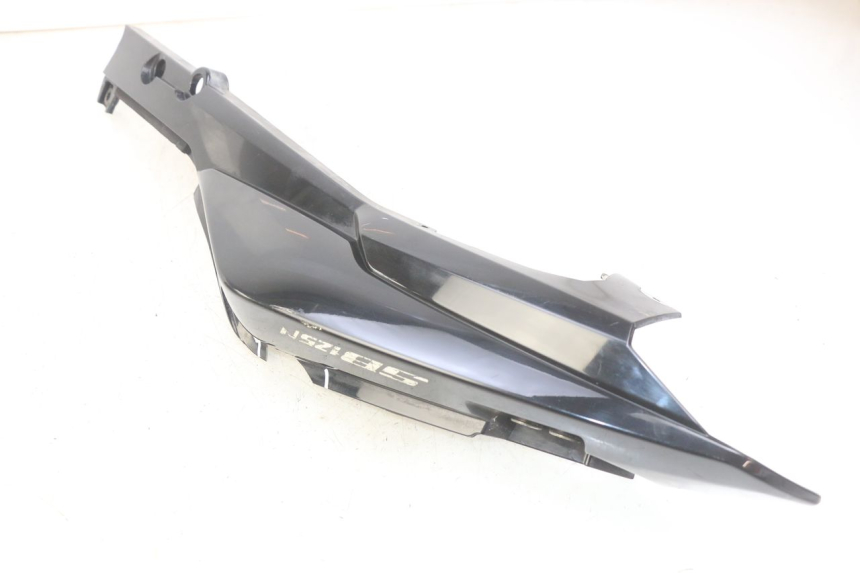 photo de RECHTER HINTERER KOTFLÜGEL SYM WOLF SB 125 (2011 - 2018) - Gesamtansicht des Produkts