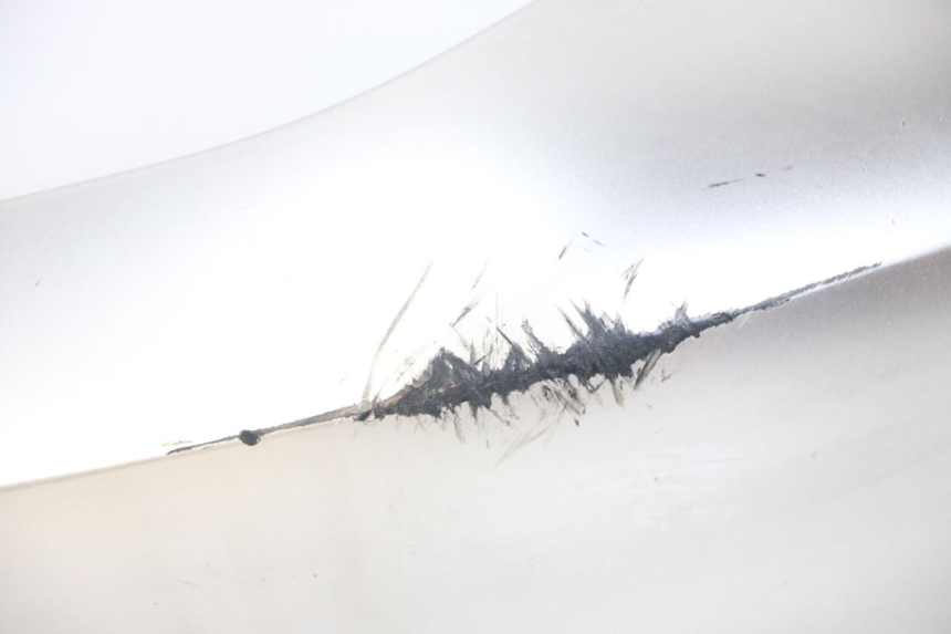 photo de RECHTER HINTERER KOTFLÜGEL YAMAHA XMAX X-MAX ABS 125 (2017 - 2020) - Kennzeichnungen und Originalreferenzen