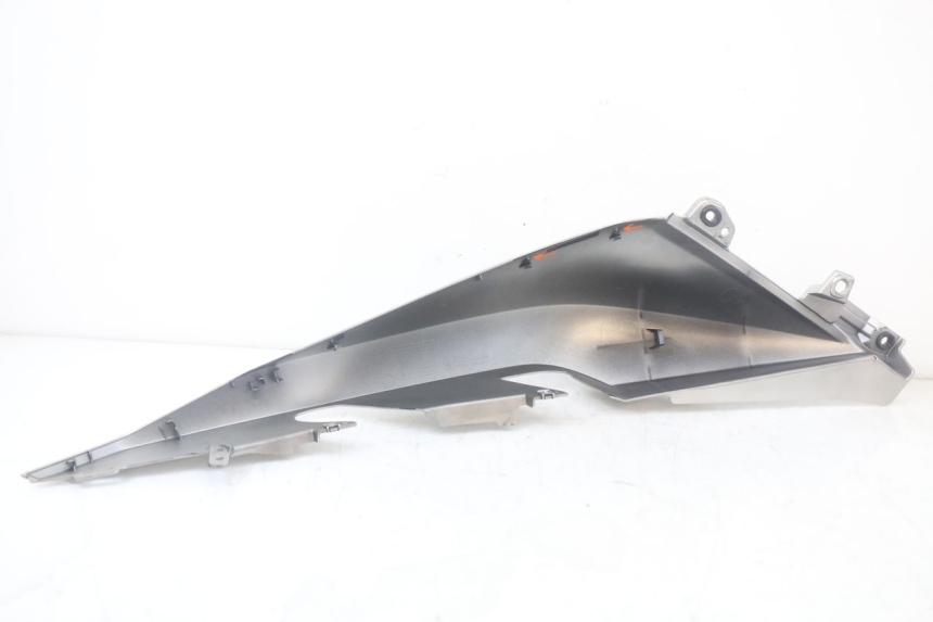 photo de RECHTER HINTERER KOTFLÜGEL YAMAHA XMAX X-MAX ABS 125 (2017 - 2020) - Geprüftes Gebrauchtteil