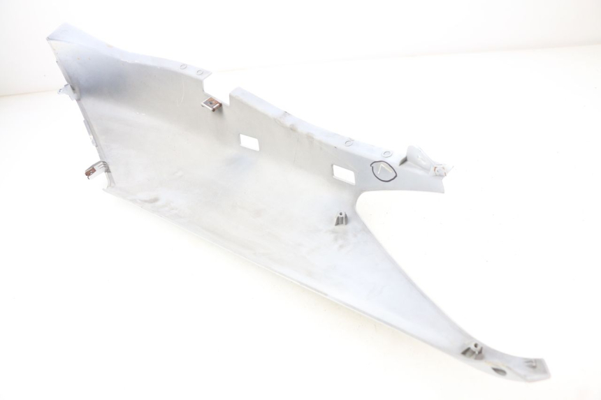 photo de RECHTER HINTERER KOTFLÜGEL YAMAHA XMAX X-MAX 125 (2006 - 2009) - Technische Nahaufnahme