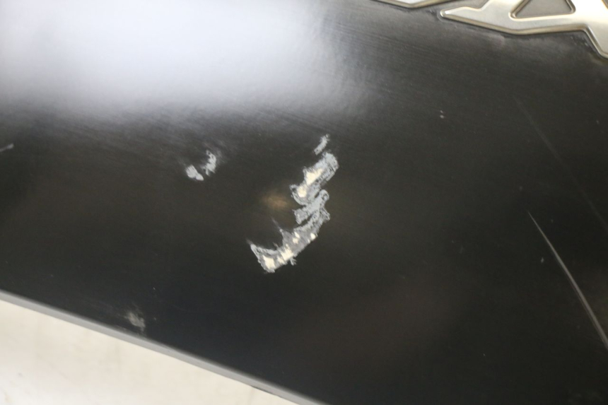 photo de VERKLEIDUNG HINTEN RECHTS YAMAHA X-MAX XMAX 125 (2010 - 2013) - Gesamtansicht des Produkts