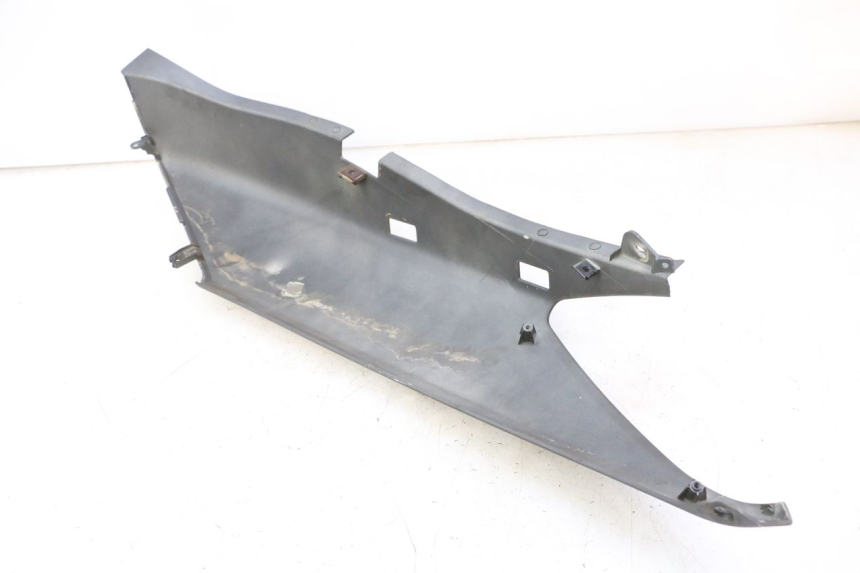 photo de RECHTER HINTERER KOTFLÜGEL YAMAHA X-MAX XMAX 250 (2006 - 2009) - Zoom auf Gebrauchszustand