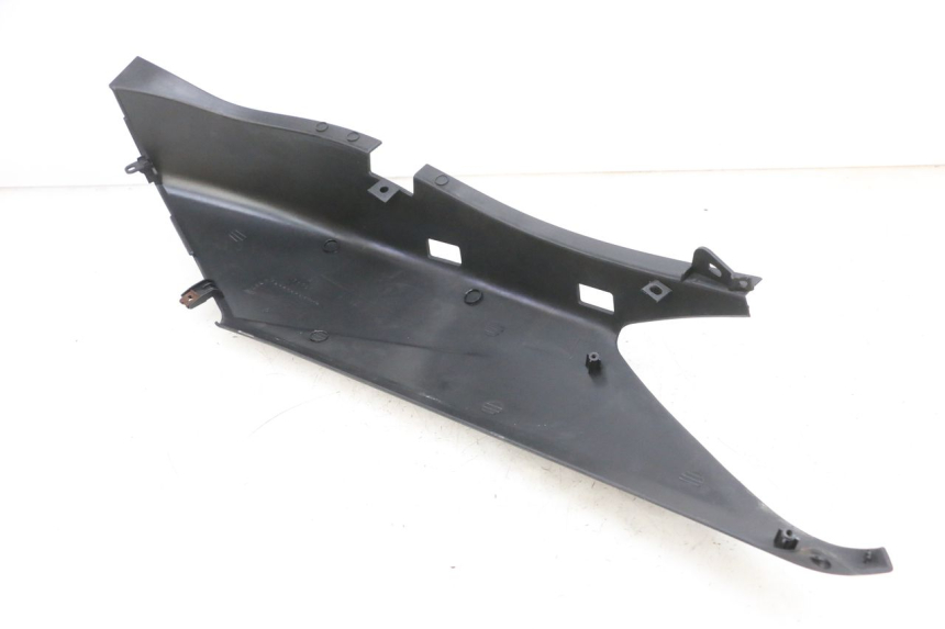 photo de RECHTER HINTERER KOTFLÜGEL YAMAHA XMAX X-MAX 125 (2006 - 2009) - Zoom auf Gebrauchszustand