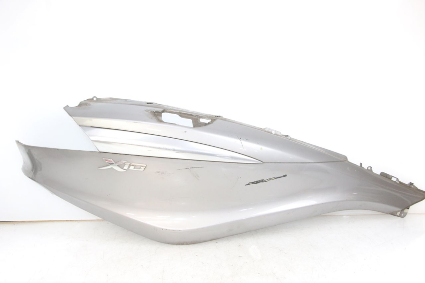 photo de VERKLEIDUNG HINTEN RECHTS PIAGGIO X10 125 (2012 - 2017) - Hauptansicht