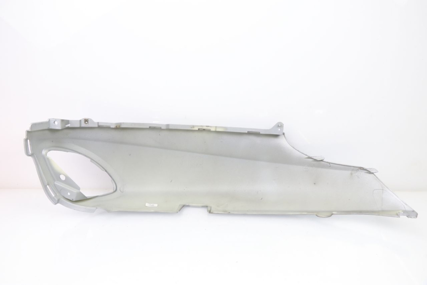 photo de VERKLEIDUNG HINTEN RECHTS PIAGGIO X9 EVOLUTION 250 (2003 - 2007) - Zoom auf Gebrauchszustand