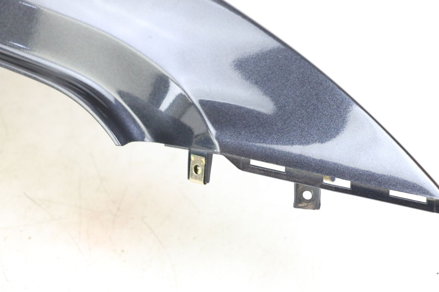 photo de HINTERE RECHTE SEITENVERKLEIDUNG KYMCO XCITING 250 (2006 - 2009) - Oberflächenzustand und Material