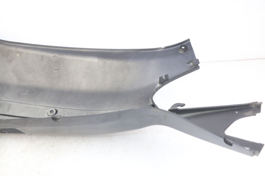 photo de RECHTER HINTERER KOTFLÜGEL PIAGGIO XEVO - X EVO 125 (2007 - 2017) - Zoom auf Gebrauchszustand