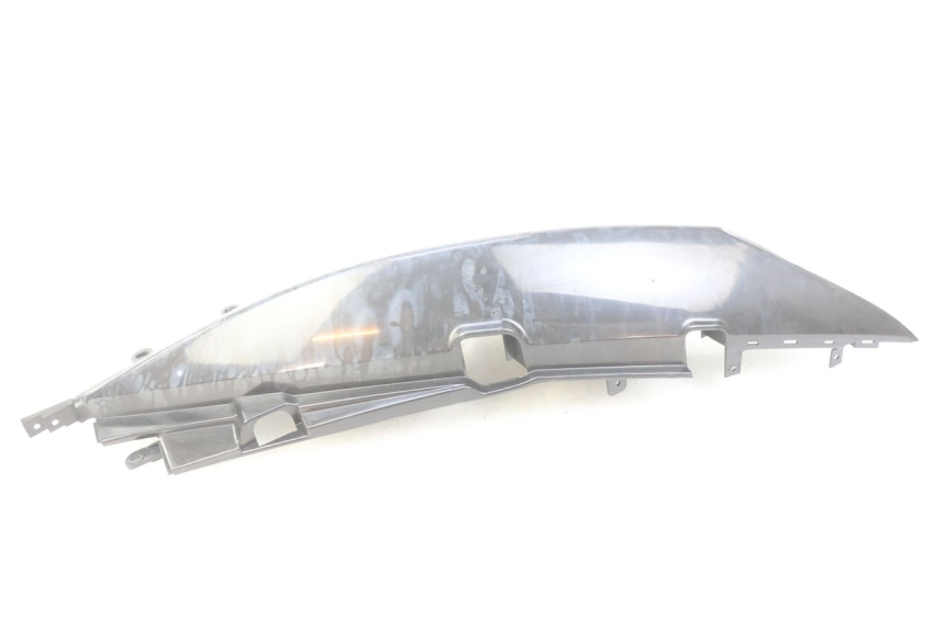 photo de RECHTER HINTERER KOTFLÜGEL YAMAHA XP T-MAX TMAX ABS 500 (2004 - 2007) - Zoom auf Gebrauchszustand