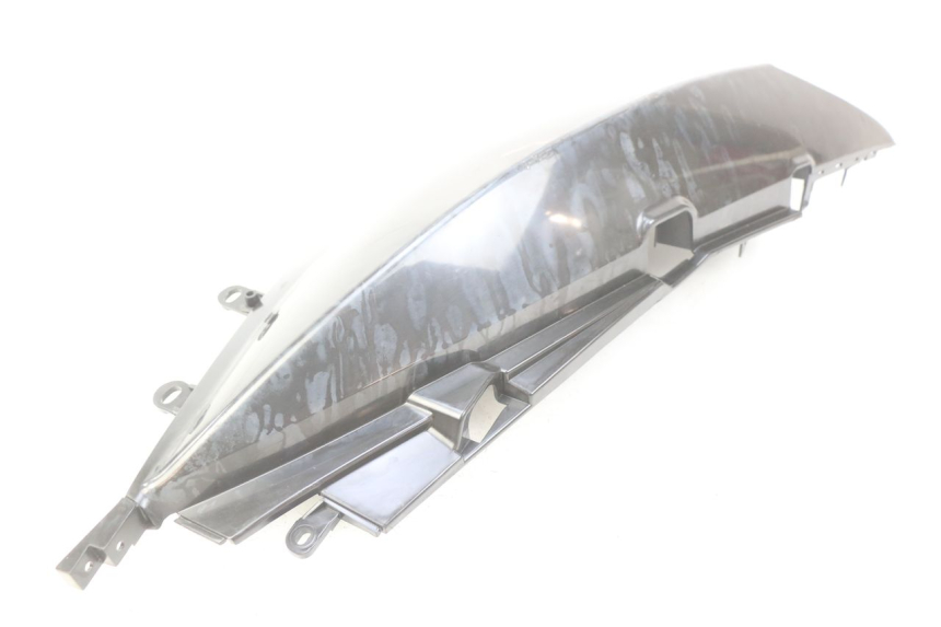 photo de RECHTER HINTERER KOTFLÜGEL YAMAHA XP T-MAX TMAX ABS 500 (2004 - 2007) - Details der Befestigungspunkte