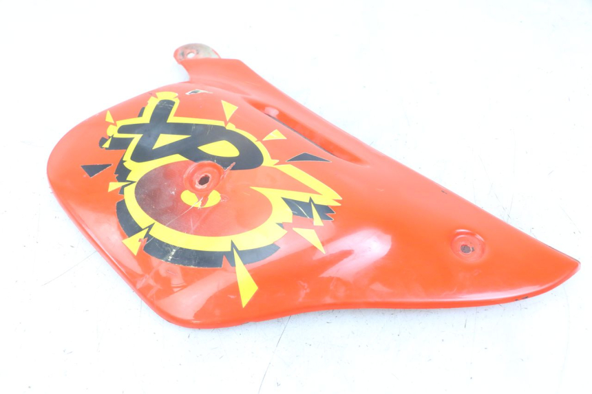 photo de RECHTER HINTERER KOTFLÜGEL PEUGEOT XP6 50 (1997 - 2003) - Alternative Perspektive