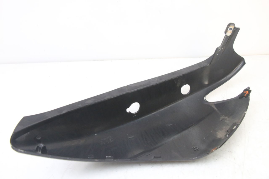 photo de RECHTER HINTERER KOTFLÜGEL YAMAHA NEOS NEO'S 4T 50 (2008 - 2016) - Details der Befestigungspunkte