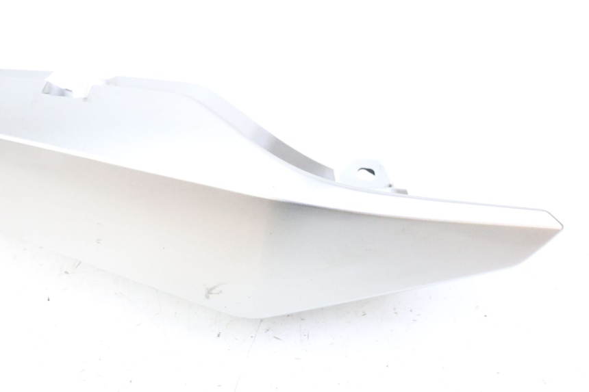 photo de VERKLEIDUNG HINTEN RECHTS YAMAHA XJ6 600 (2008 - 2016) - Kennzeichnungen und Originalreferenzen