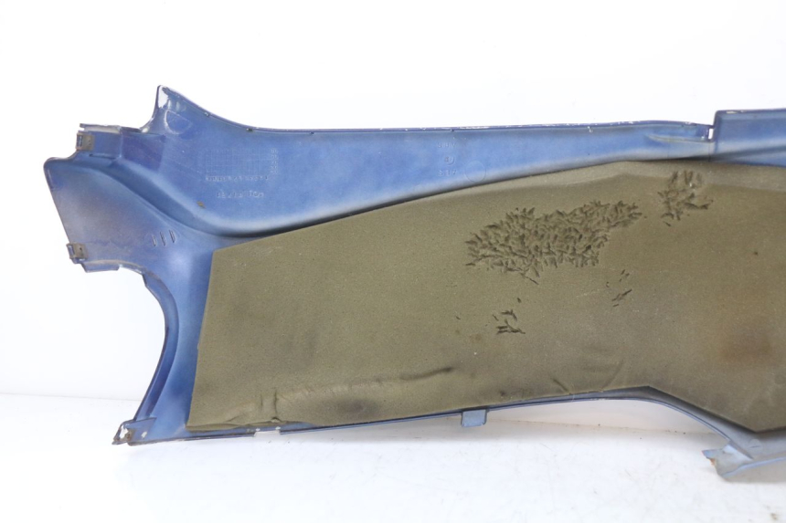 photo de VERKLEIDUNG HINTEN RECHTS YAMAHA YE ZEST 50 (1992 - 1998) - Gesamtansicht des Produkts