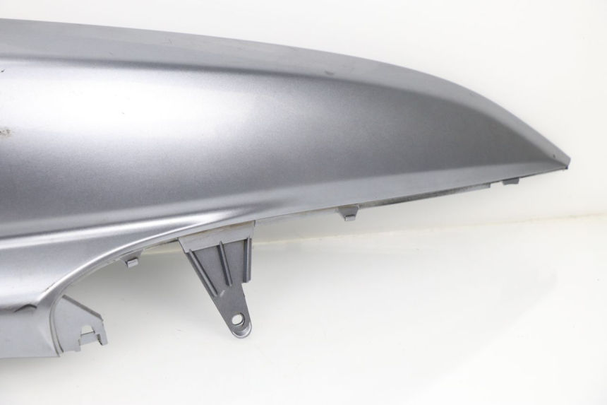 photo de VERKLEIDUNG HINTEN RECHTS YAMAHA YP MAJESTY 400 (2004 - 2008) - Zoom auf Komponenten