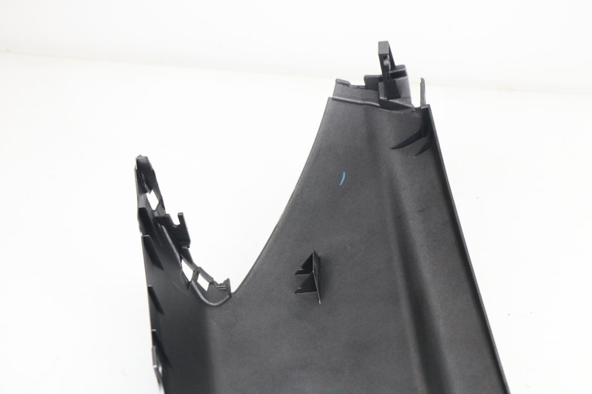 photo de VERKLEIDUNG HINTEN RECHTS YAMAHA YP MAJESTY 400 (2004 - 2008) - Zoom auf Gebrauchszustand