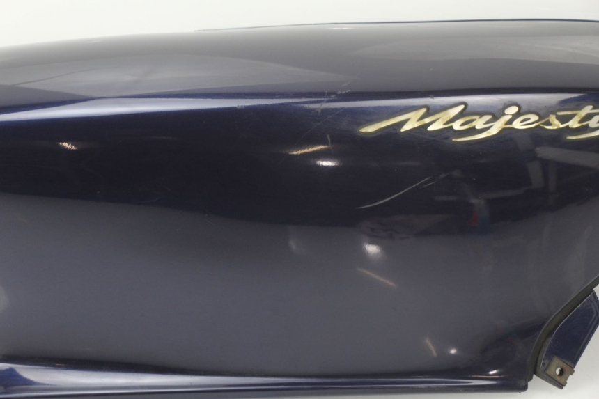 photo de VERKLEIDUNG HINTEN RECHTS YAMAHA YP MAJESTY 125 (1998 - 2001) - Oberflächenzustand und Material