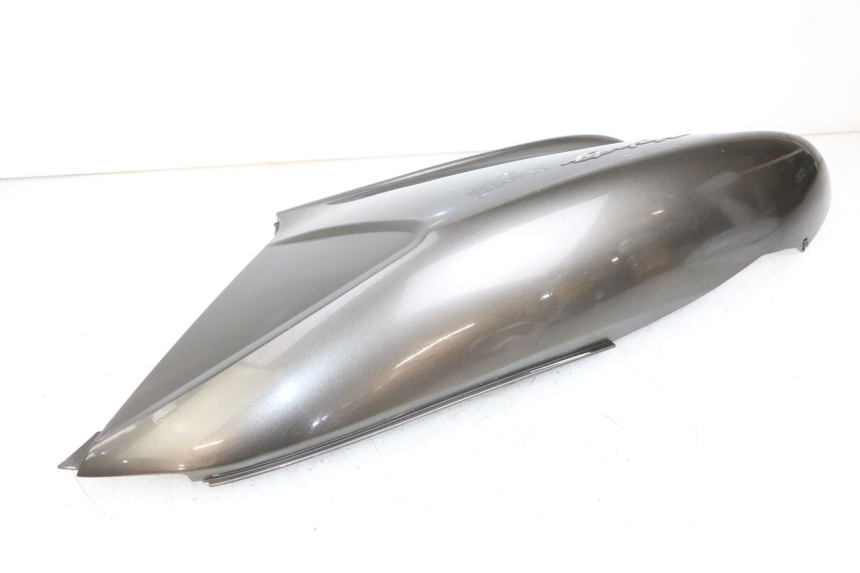 photo de VERKLEIDUNG HINTEN RECHTS YAMAHA YP MAJESTY 125 (2002 - 2006) - Technische Nahaufnahme